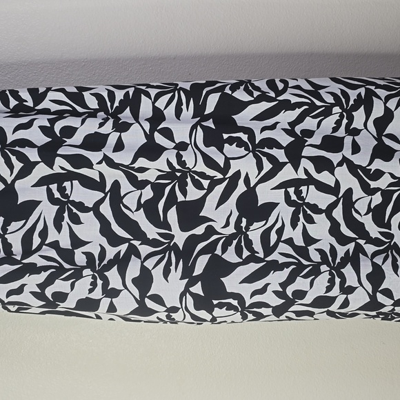 Z Supply Black and White  Cocktail Hour Leaf Patterned Dress Size Small NwT. - Picture 5 of 13